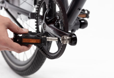 Pédales antivol à clip.